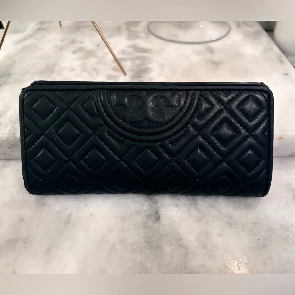 Tory Burch Black Quilted Women's Wallet - Picture 4 of 5